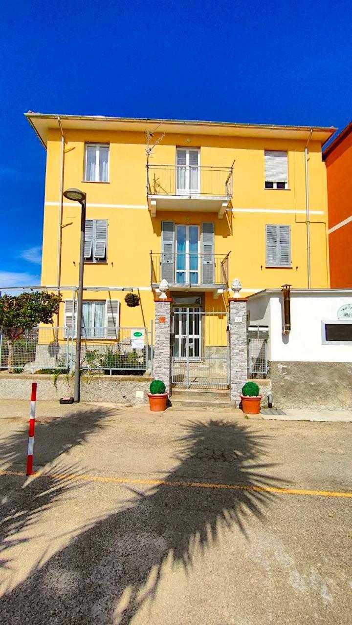 B&B Petit Dejeuner Chiavari Eksteriør bilde